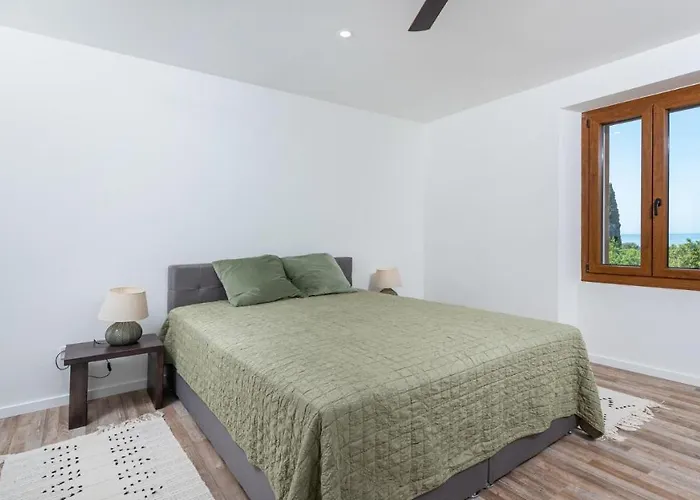 Vikendica Boomerang - House With Sea View